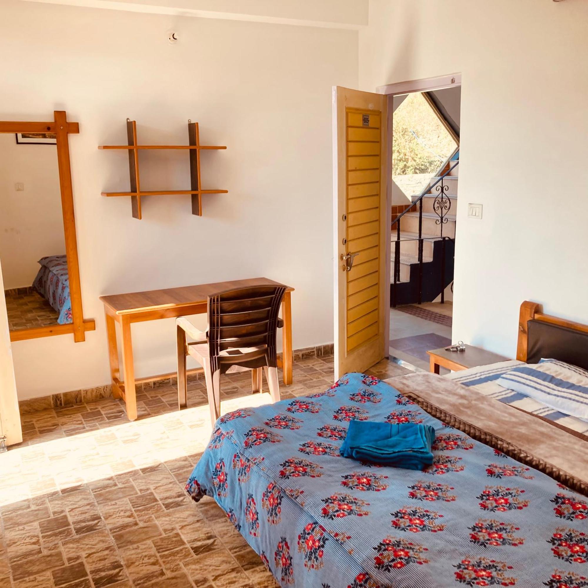 Oasis Guest House Bhagsu D'Shala Dharamszala Kültér fotó