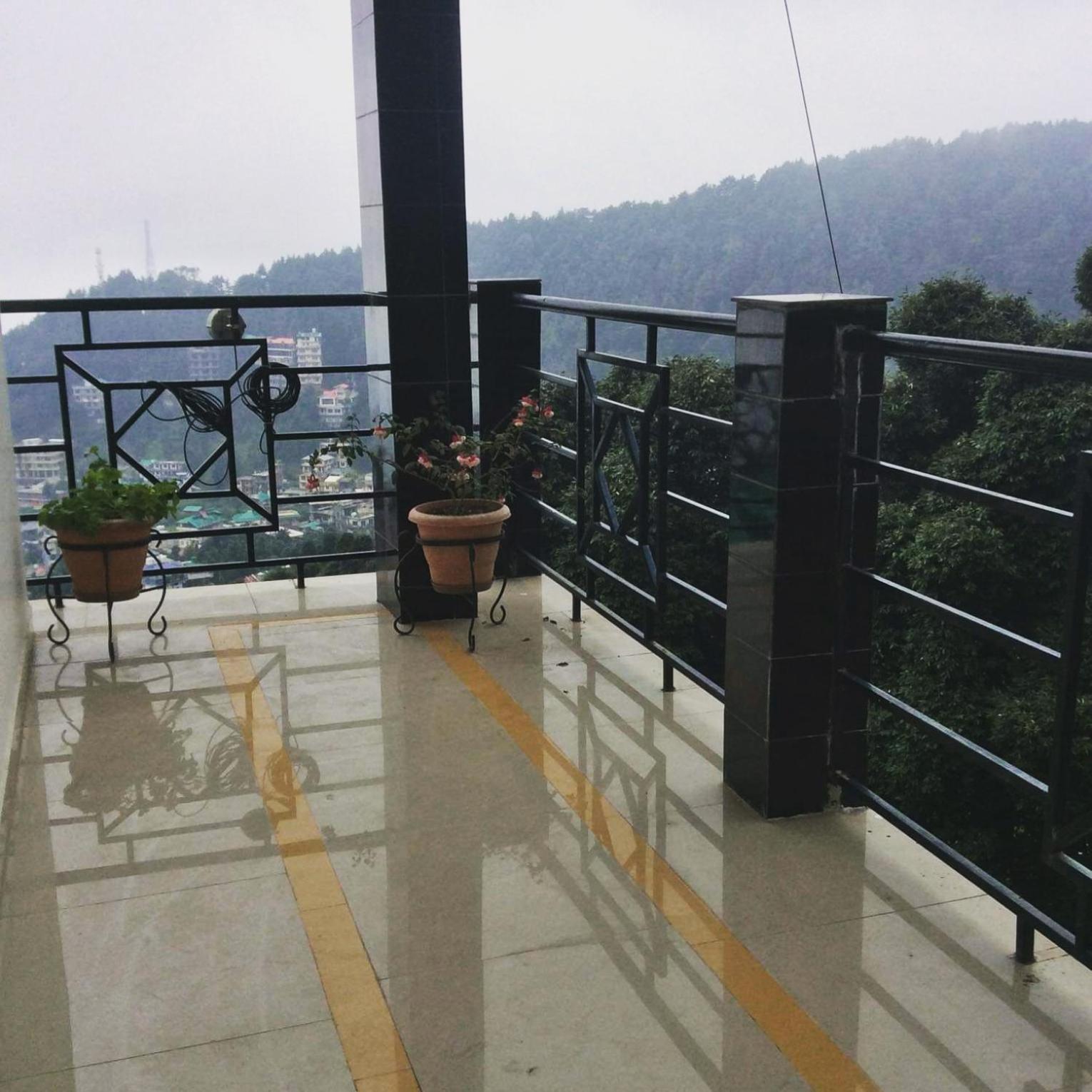 Oasis Guest House Bhagsu D'Shala Dharamszala Kültér fotó